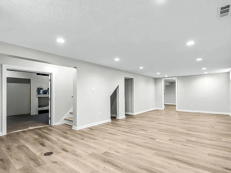 400 Newman Way — Photo 25