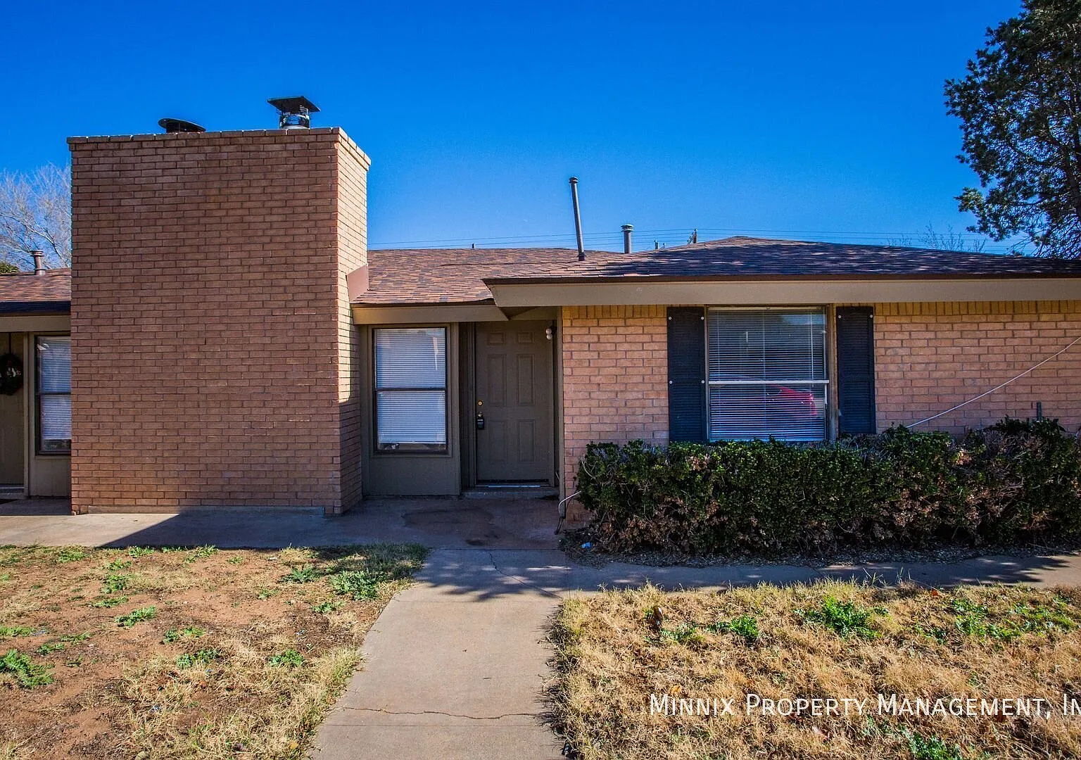 2 bedroom | 130 N. Troy #A — Photo 1