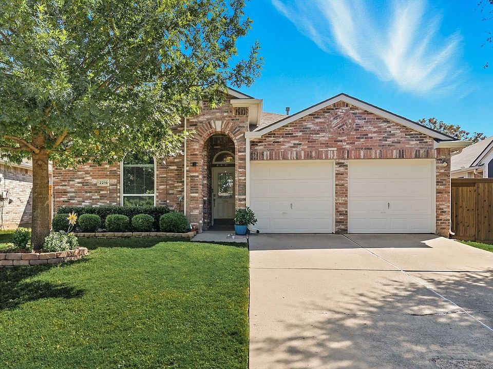 1st image of 2216 Lilac Cir