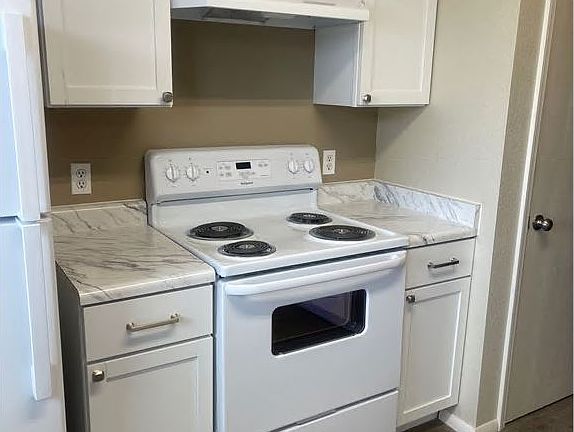 5th image of 2200 Mars Ave #5