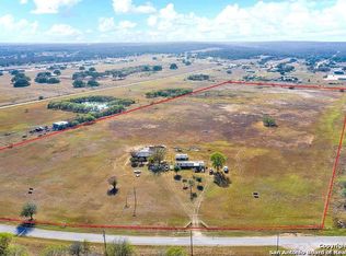 3087 County Road 342, La Vernia, TX 78121