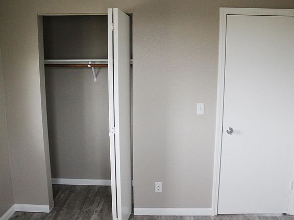 3rd image of 1201 S Hutchins Ave APT 304