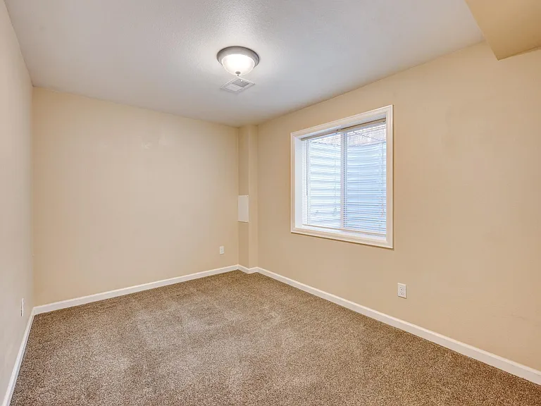 9725 Canberra Ct — Photo 18