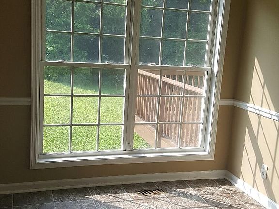 5th image of 943 Sugarcane Way