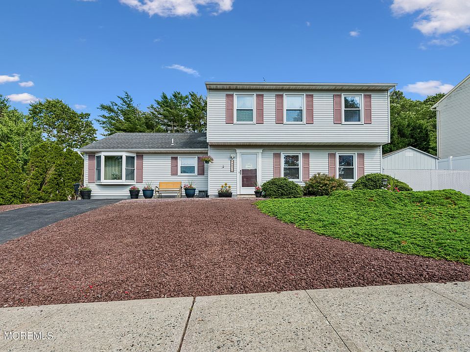 1st image of 807 Constitution Drive