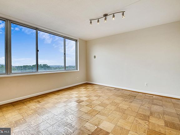 4th image of 11801 Rockville Pike APT 913