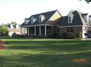 1016 Claymore Dr, Jacksonville, NC 28546