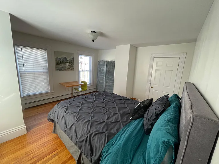 49 Warren St #B — Photo 7