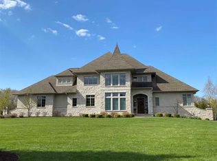 822 Yorkshire Rd, Neenah, WI 54956