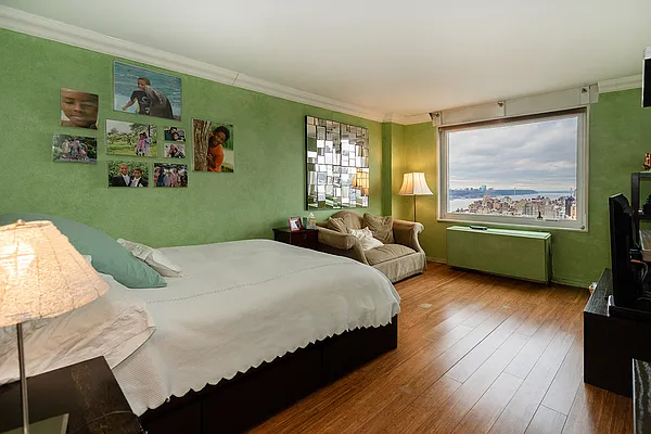 Rented by FirstService Realty (legacy) | media 39