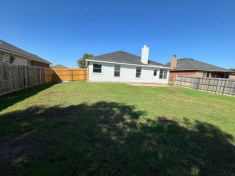805 Sage Cir — Photo 25