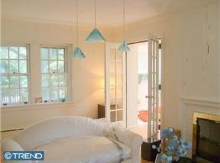 41 Rock Glen Rd, Wynnewood, PA 19096