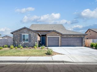 359 Rebel St, Reedley, CA 93654