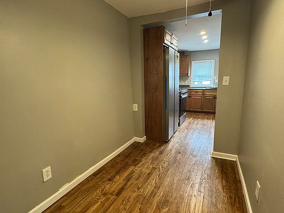 4th image of 123 Valley St #1