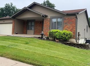 1030 Timberwood Trails Dr, Florissant, MO 63031