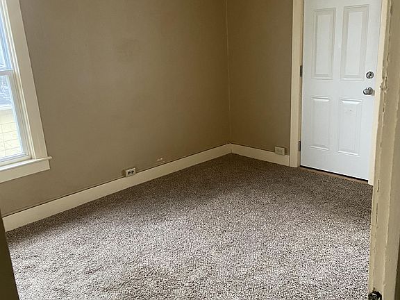5th image of 108 Adams Ave