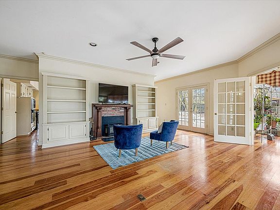 5th image of 5088 S Germantown Rd