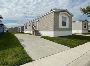 2 Bed 2 Bath Single Section plan