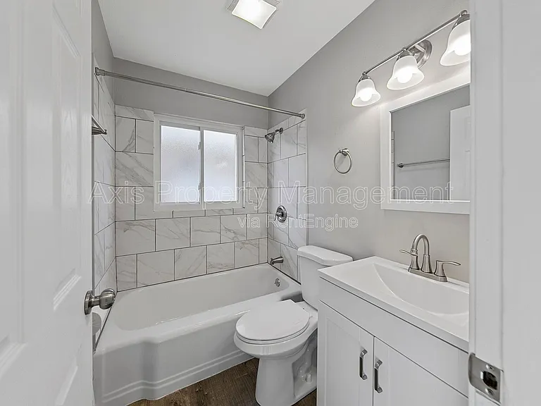 905 Russell Blvd — Photo 7