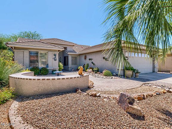 4th image of 2056 E Desert Fox Dr