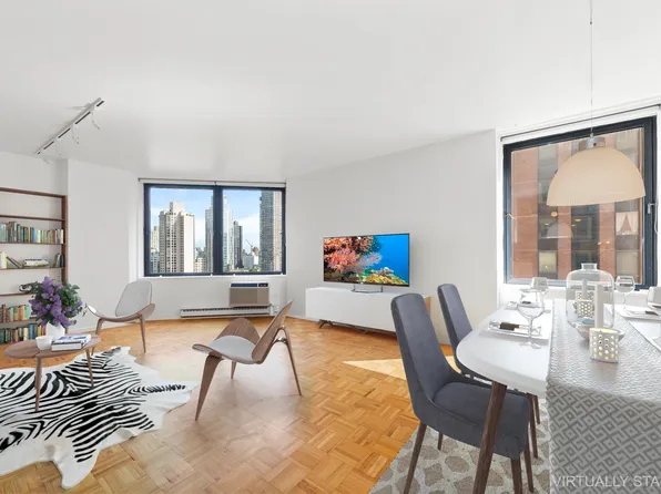 1641 Third Avenue image 1 of 5