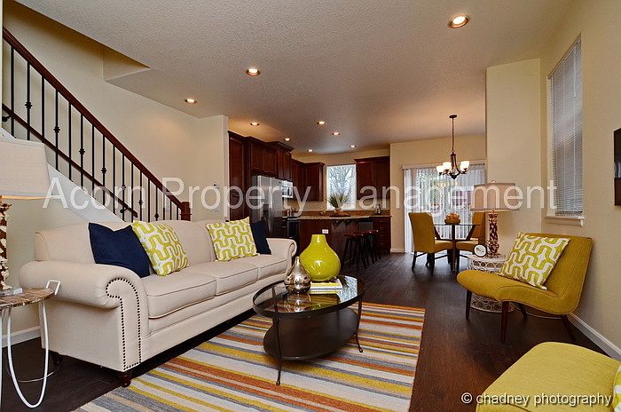 1st image of 128 NE 43rd Ave