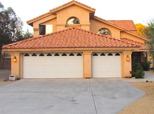 16689 Iwa Rd, Apple Valley, CA 92307