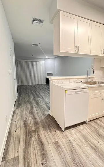 Roscoe Townhomes — Photo 6