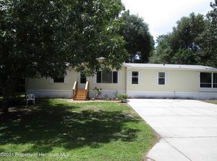 11710 E Robin Ln, Floral City, FL 34436