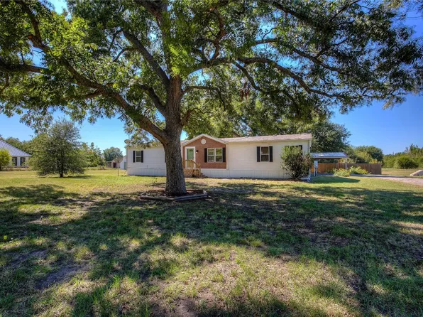 2344 County Road 1076, Celeste, TX 75423