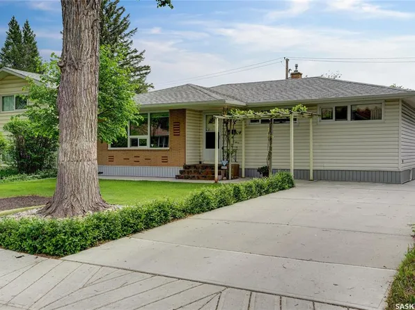 4049 Garnet STREET, Regina, SK S4S 3G8