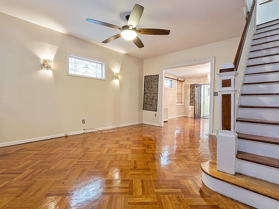 3rd image of 215 Claremont Ave