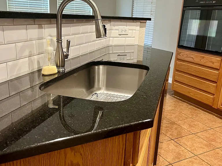 Kitchen with island