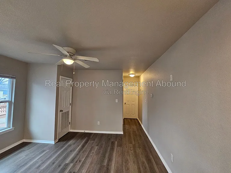 727 S Olympia Ave — Photo 27