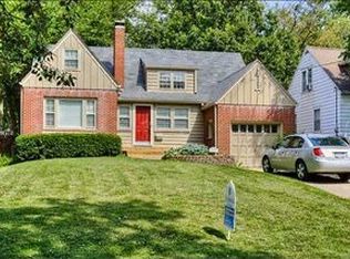 4307 Northwest Dr, Des Moines, IA 50310