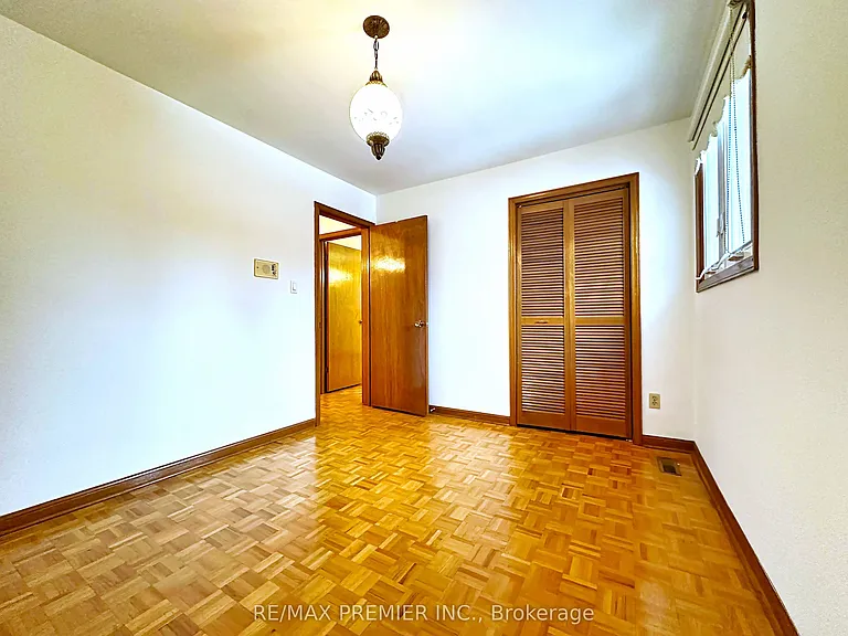 56 Fairchild Ave #MAIN — Photo 38