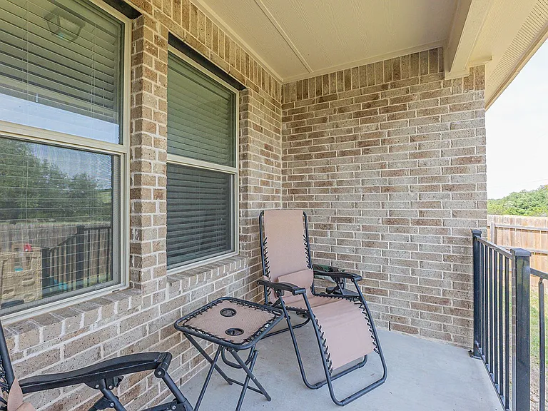 207 Christopher Dr — Photo 8
