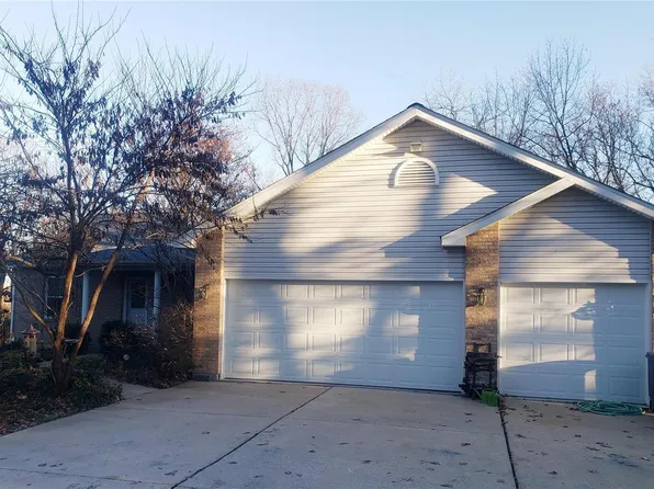 29018 Winding Woods Cir, Wright City, MO 63390