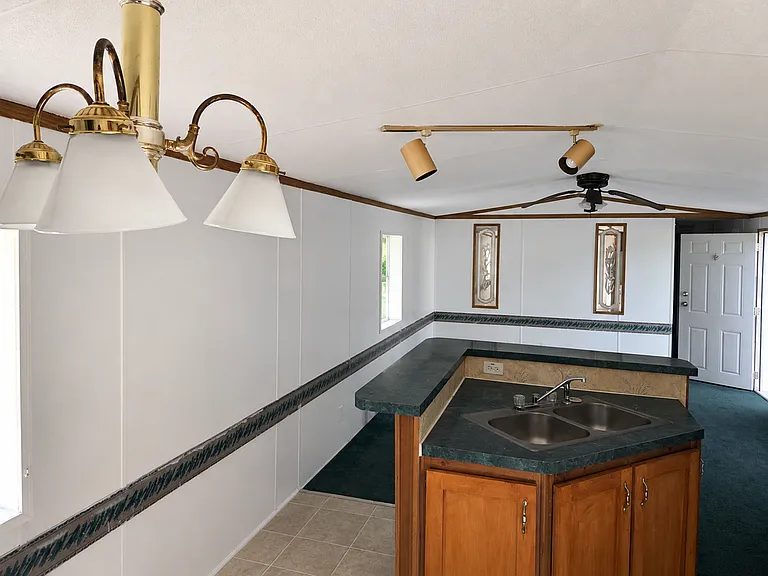 11226 Greenwood Rd — Photo 9