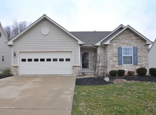 125 Cobblestone Ct, Berea, OH 44017