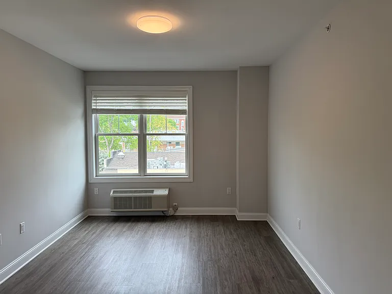 40 Park Ave #301 — Photo 6