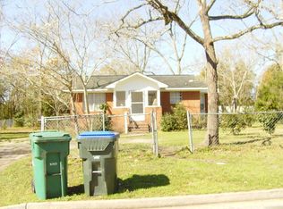 1307 McLean St, Douglas, GA 31533