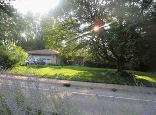 521 Wing Park Blvd, Elgin, IL 60123