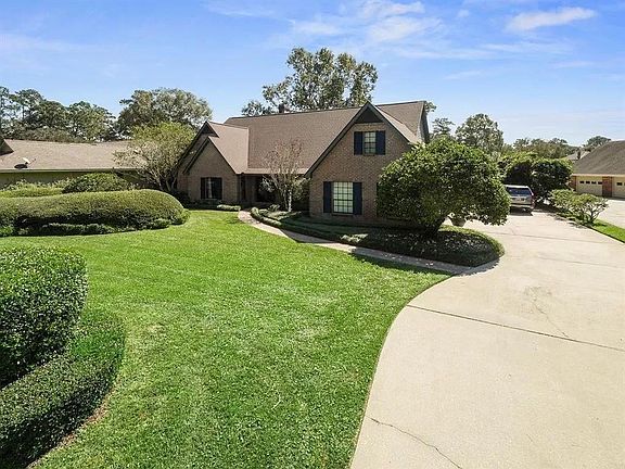 2nd image of 105 W Ruelle Dr