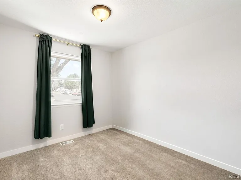 13004 King Cir — Photo 23