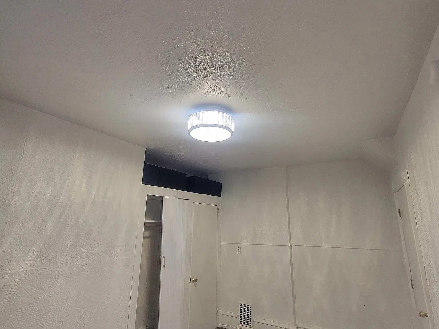 1 bed, 1890 sqft, $1,150 — Photo 2