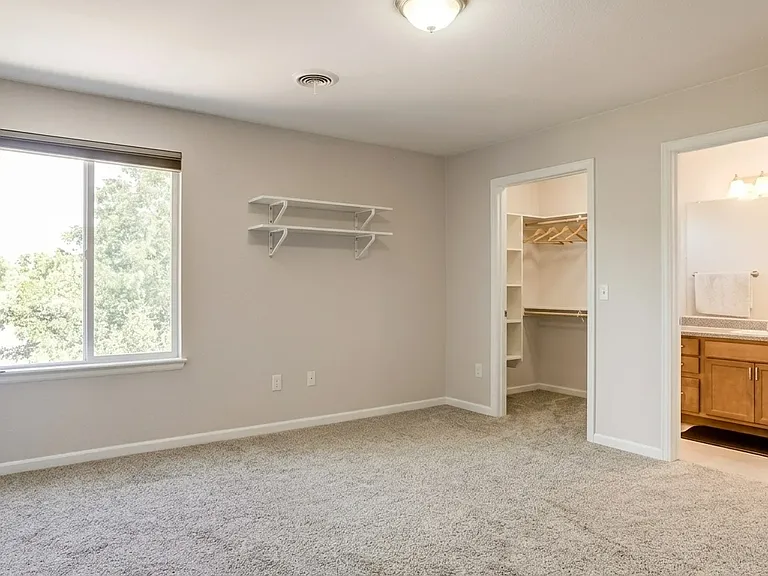 1395 E 100th Ln — Photo 96