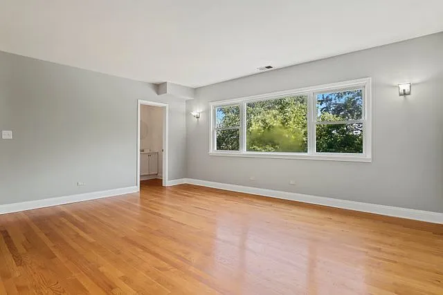 3 bed, 1200 sqft, $2,600 — Photo 4