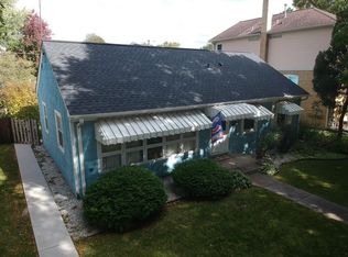 9528 Washington Ave, Brookfield, IL 60513