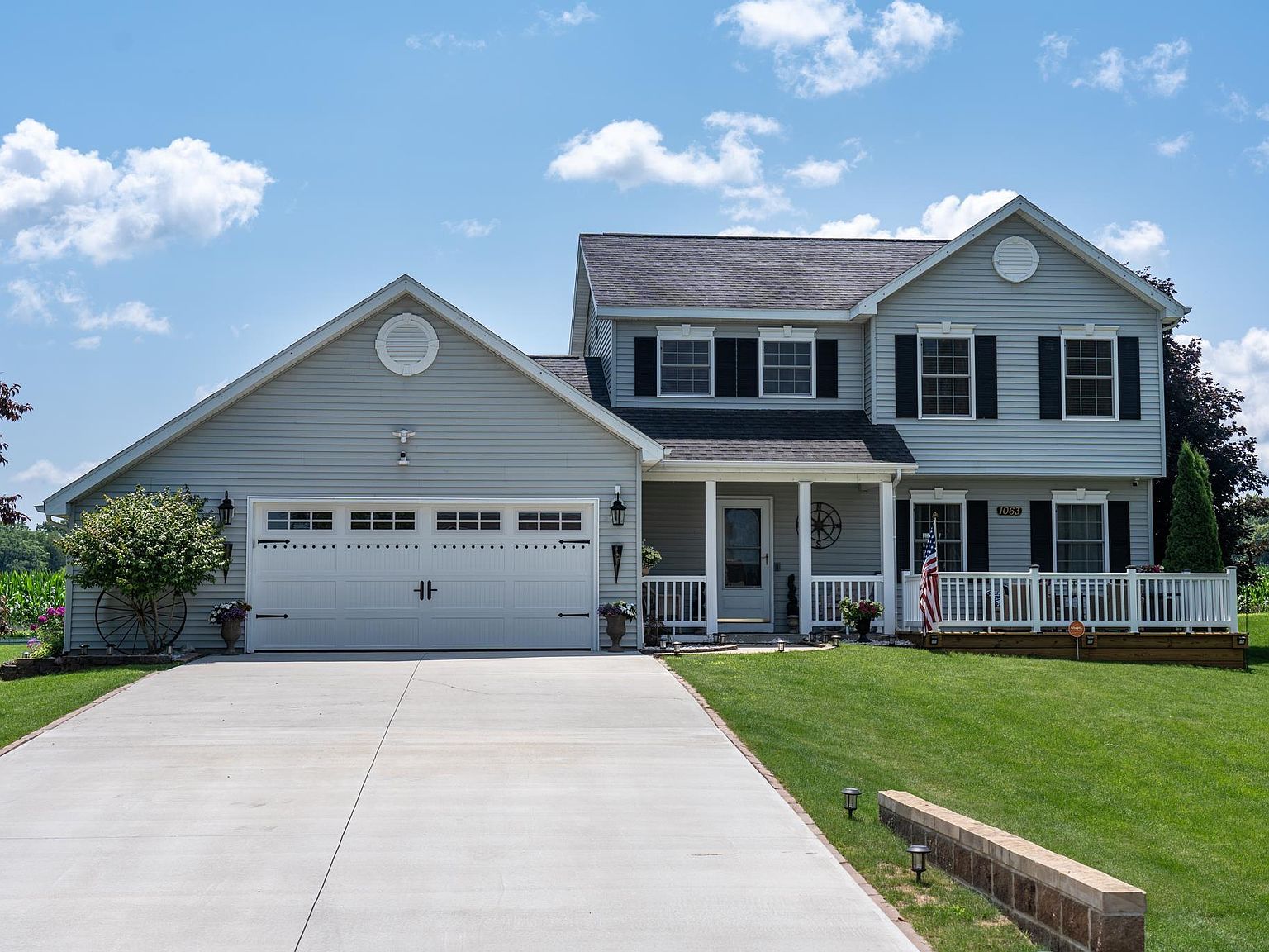 1063 Circle Dr, Lake Isabella, MI 48893 MLS 1913713 Zillow